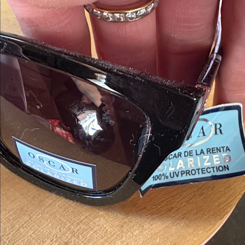 Oscar de Larenta Black Polarized Sunglasses - Picture 6 of 7